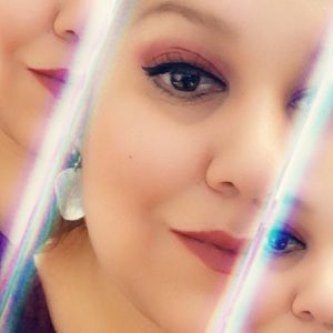 Meet your Posher, Mara
